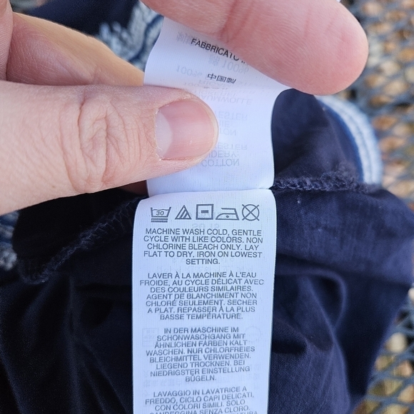 J. Crew navy embroidered cotton v-neck tee XXS - Picture 4 of 6